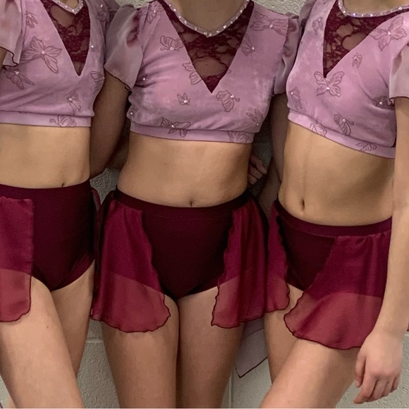 Dance costume - Picture 3 of 3